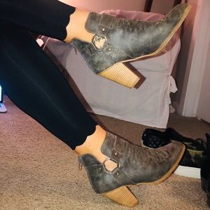 Heels from Buckle